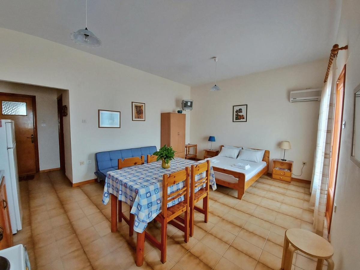 Seaview- 2 Space - Selfcatering Apartment - Helen No 3 Xiropigado Luaran gambar