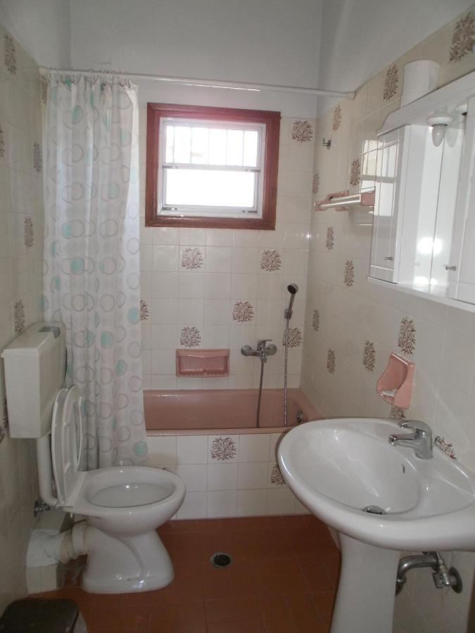 Seaview- 2 Space - Selfcatering Apartment - Helen No 3 Xiropigado Luaran gambar